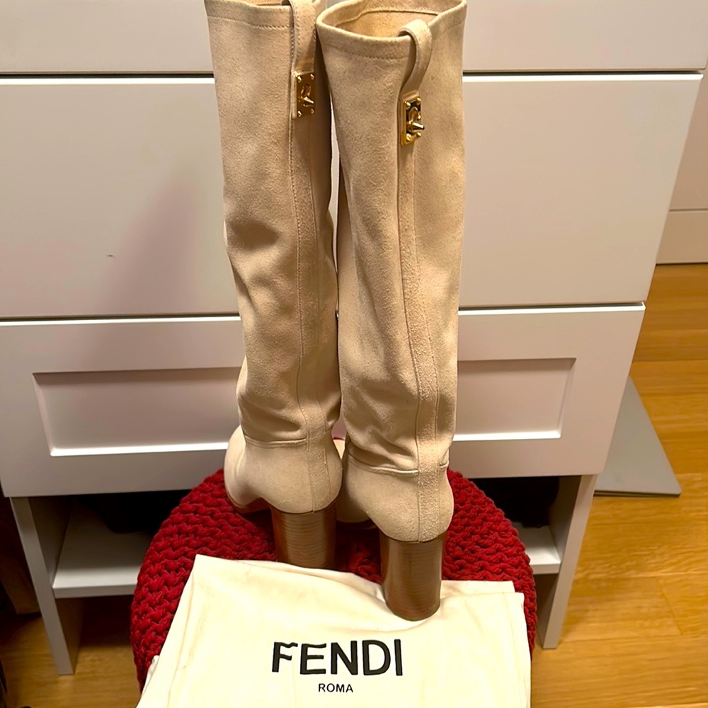 Fendi suede Boots 36
